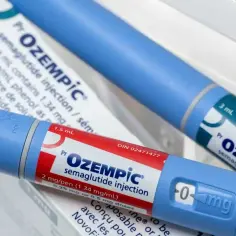 Ozempic na odchudzanie: jak stosować, dawkowanie, skutki uboczne i efekty