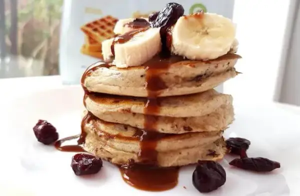 Prosty przepis na zdrowe pancakes bez cukru i mąki – smaczne i fit!